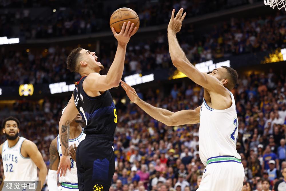 醒女孩在陌 醒女孩在陌